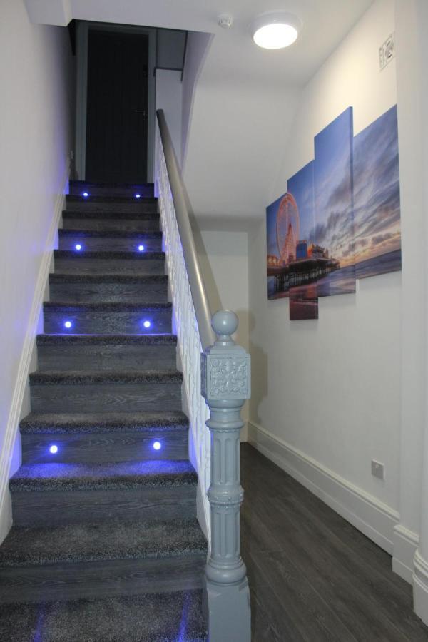 Albert Luxury Hottub & Jacuzzi Apartments Blackpool Exterior photo