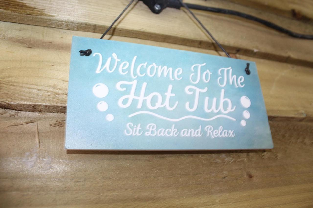 Albert Luxury Hottub & Jacuzzi Apartments Blackpool Exterior photo