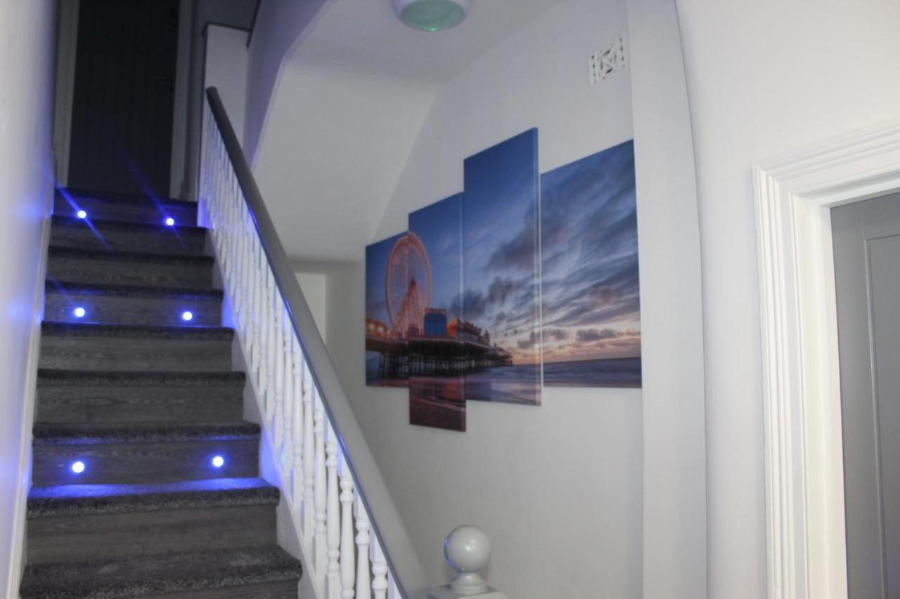 Albert Luxury Hottub & Jacuzzi Apartments Blackpool Exterior photo