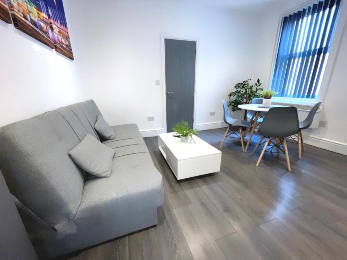 Albert Luxury Hottub & Jacuzzi Apartments Blackpool Exterior photo
