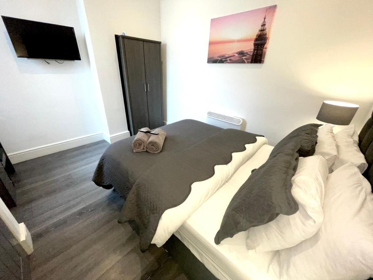 Albert Luxury Hottub & Jacuzzi Apartments Blackpool Exterior photo
