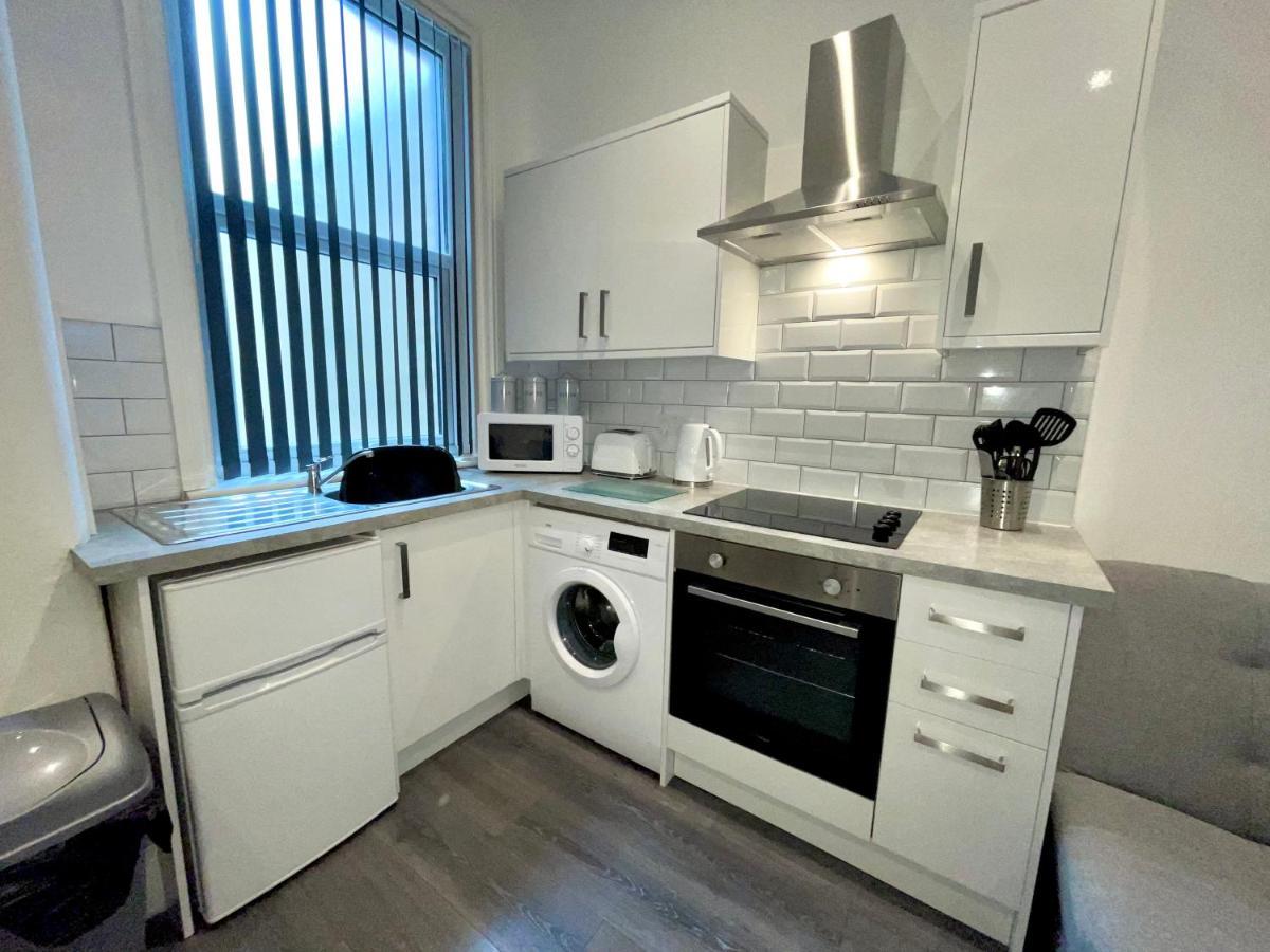 Albert Luxury Hottub & Jacuzzi Apartments Blackpool Exterior photo