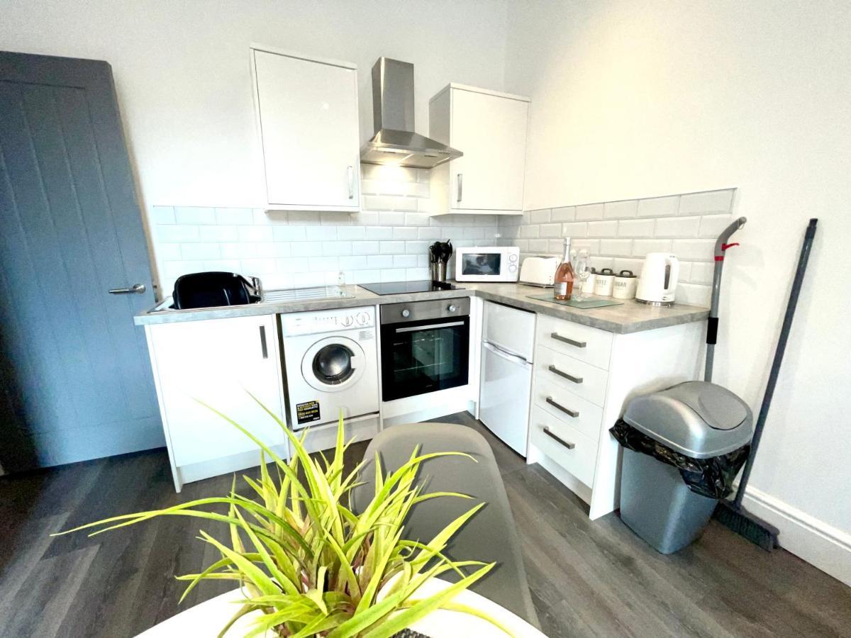 Albert Luxury Hottub & Jacuzzi Apartments Blackpool Exterior photo