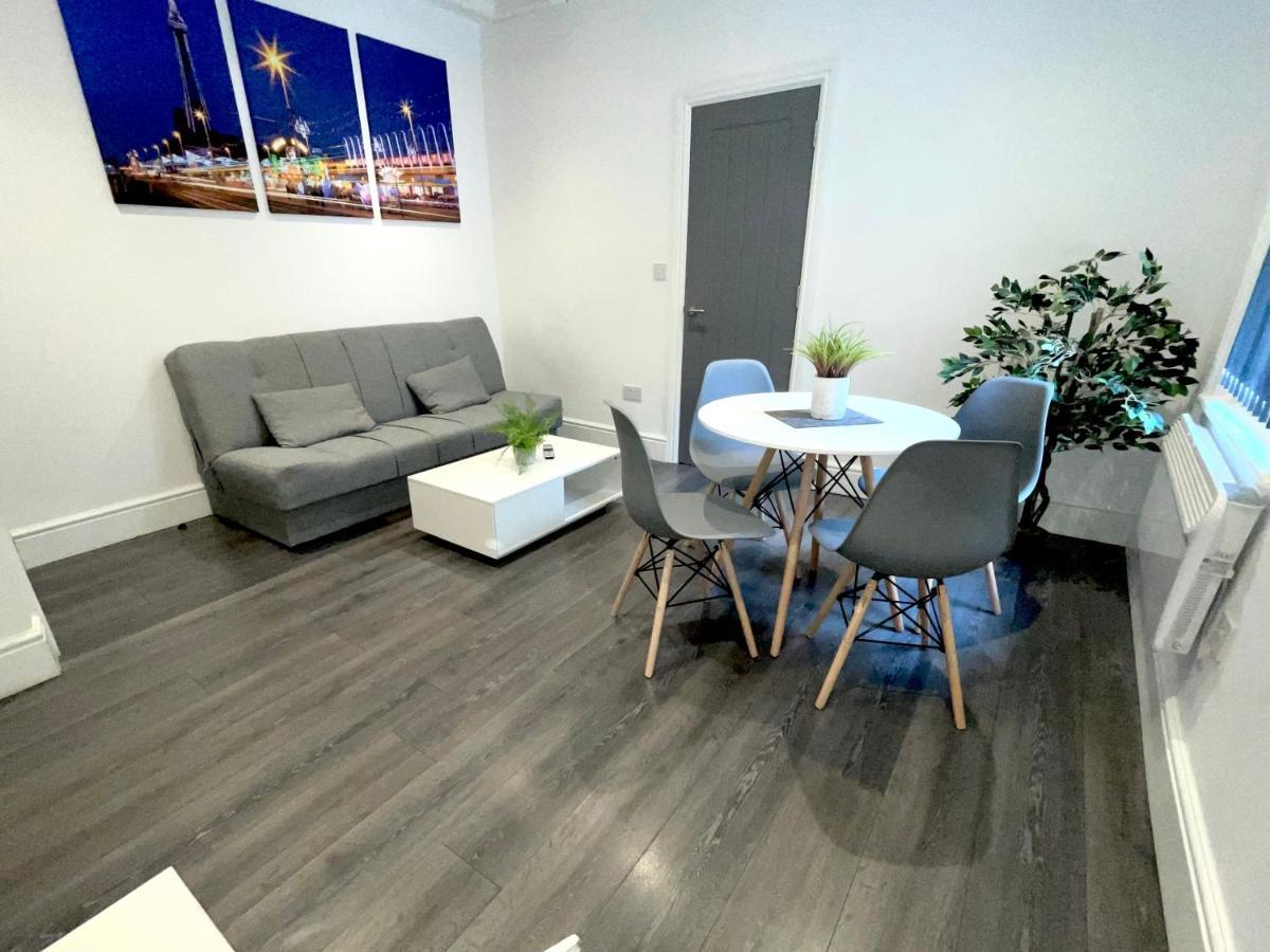 Albert Luxury Hottub & Jacuzzi Apartments Blackpool Exterior photo