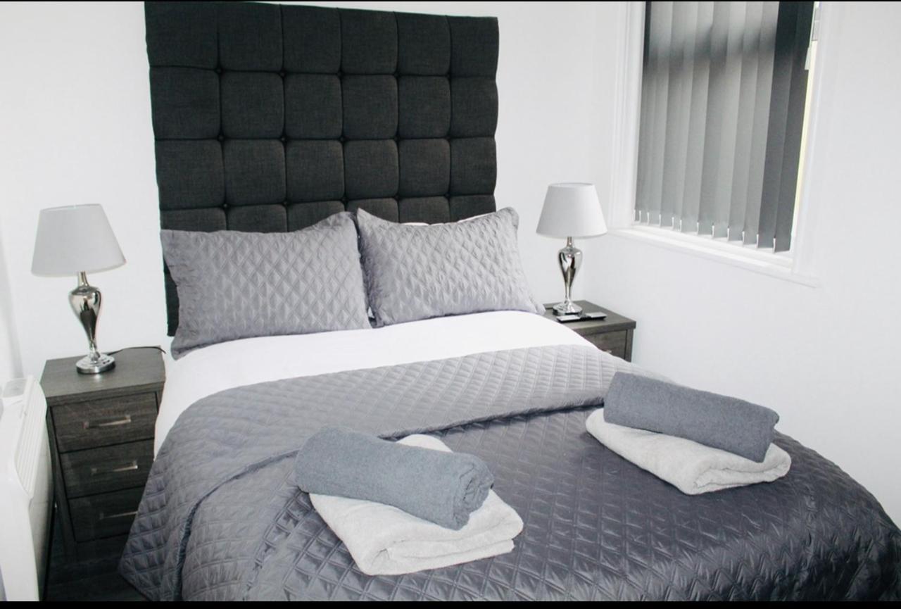 Albert Luxury Hottub & Jacuzzi Apartments Blackpool Exterior photo