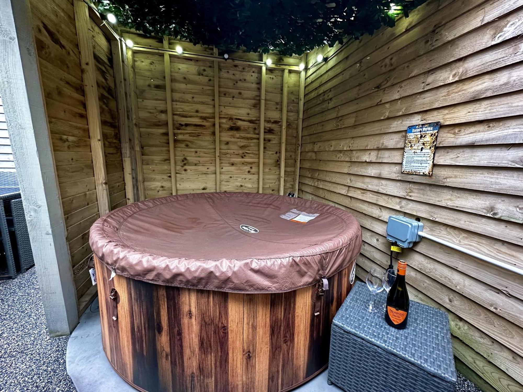 Albert Luxury Hottub & Jacuzzi Apartments Blackpool Exterior photo